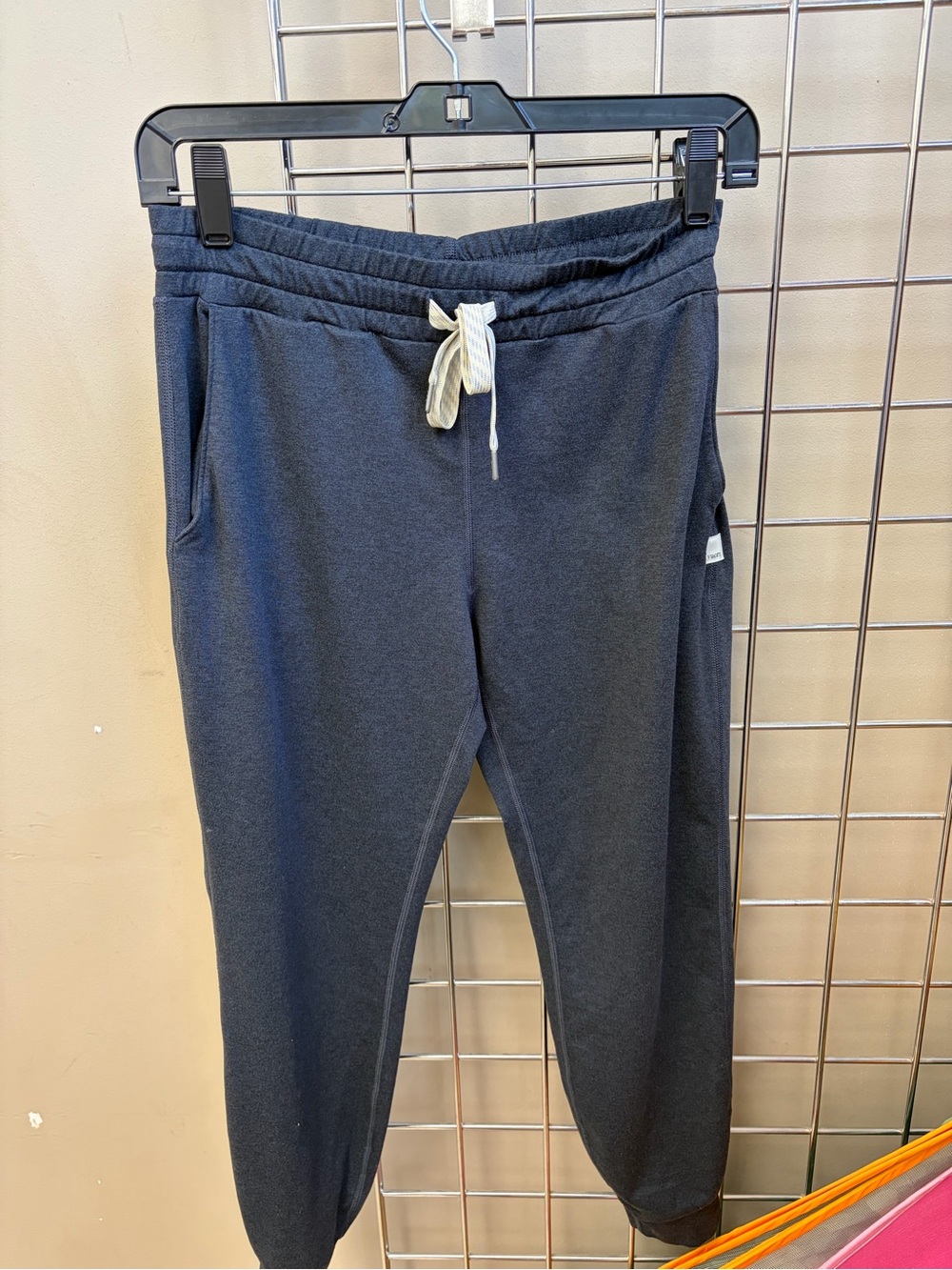 VUORI joggers